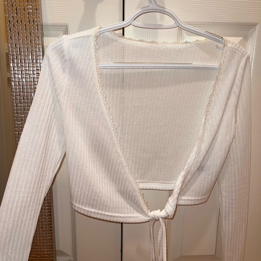 Long sleeve lace tie top💞